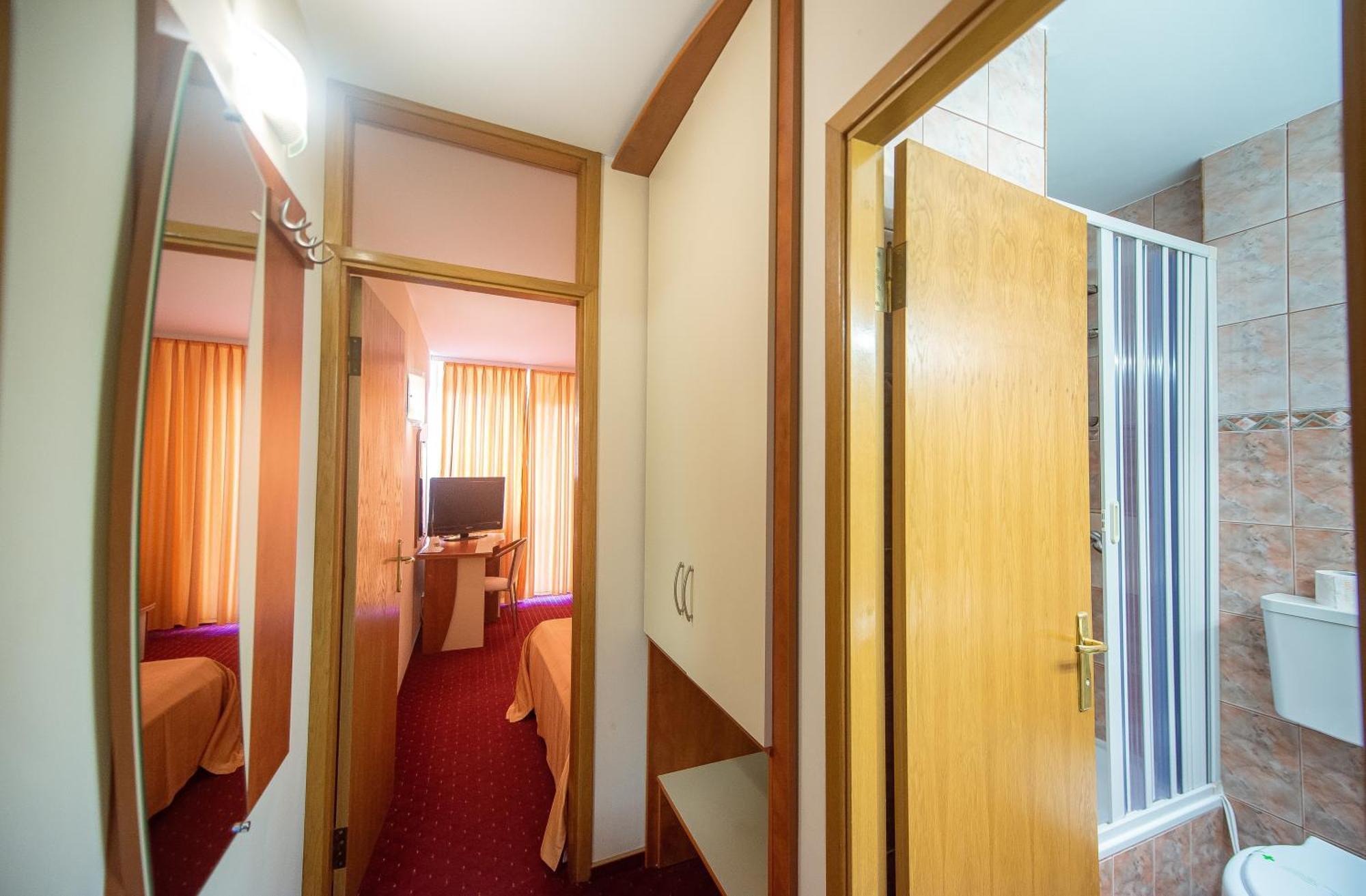 Hotel Doina Neptun Extérieur photo